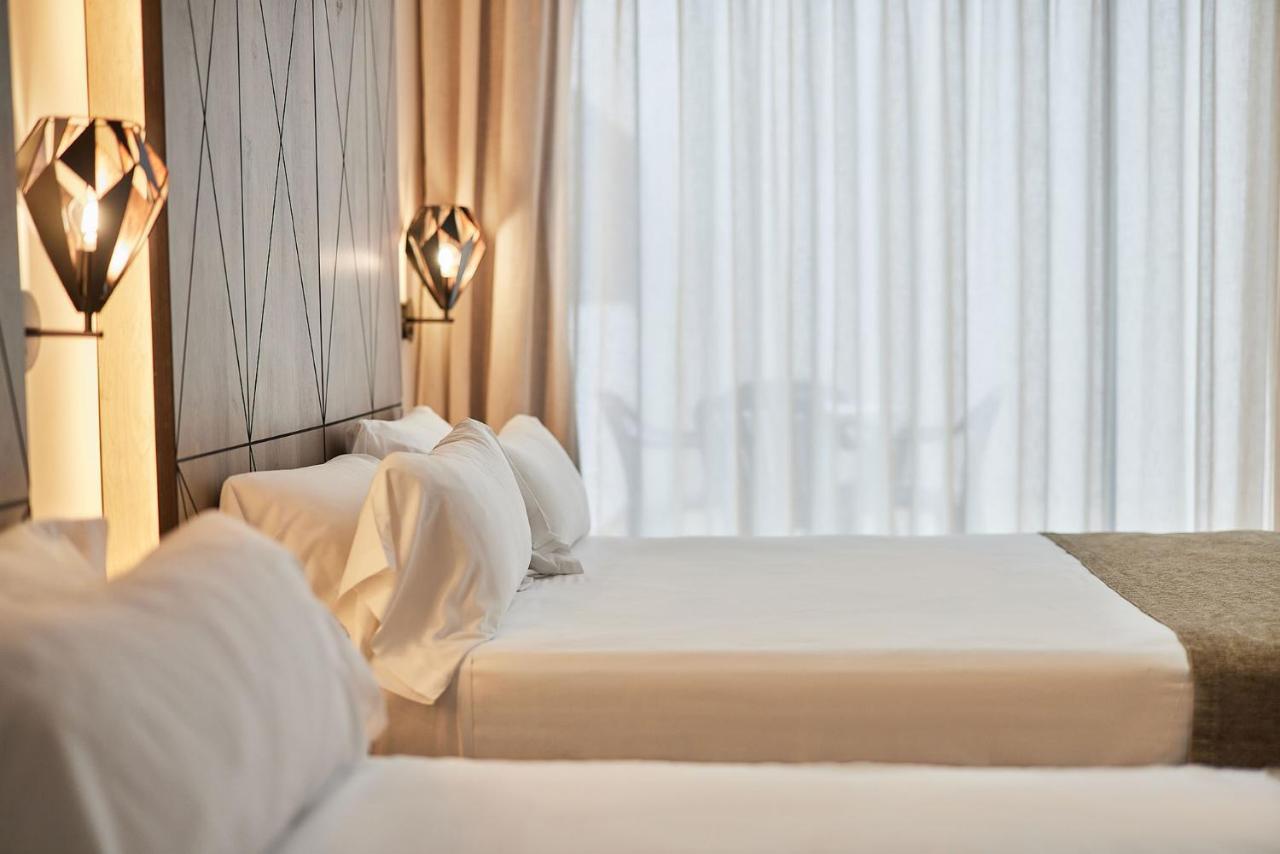 Hotel Bristol 4 Sup เบนิดอร์ม ภายนอก รูปภาพ