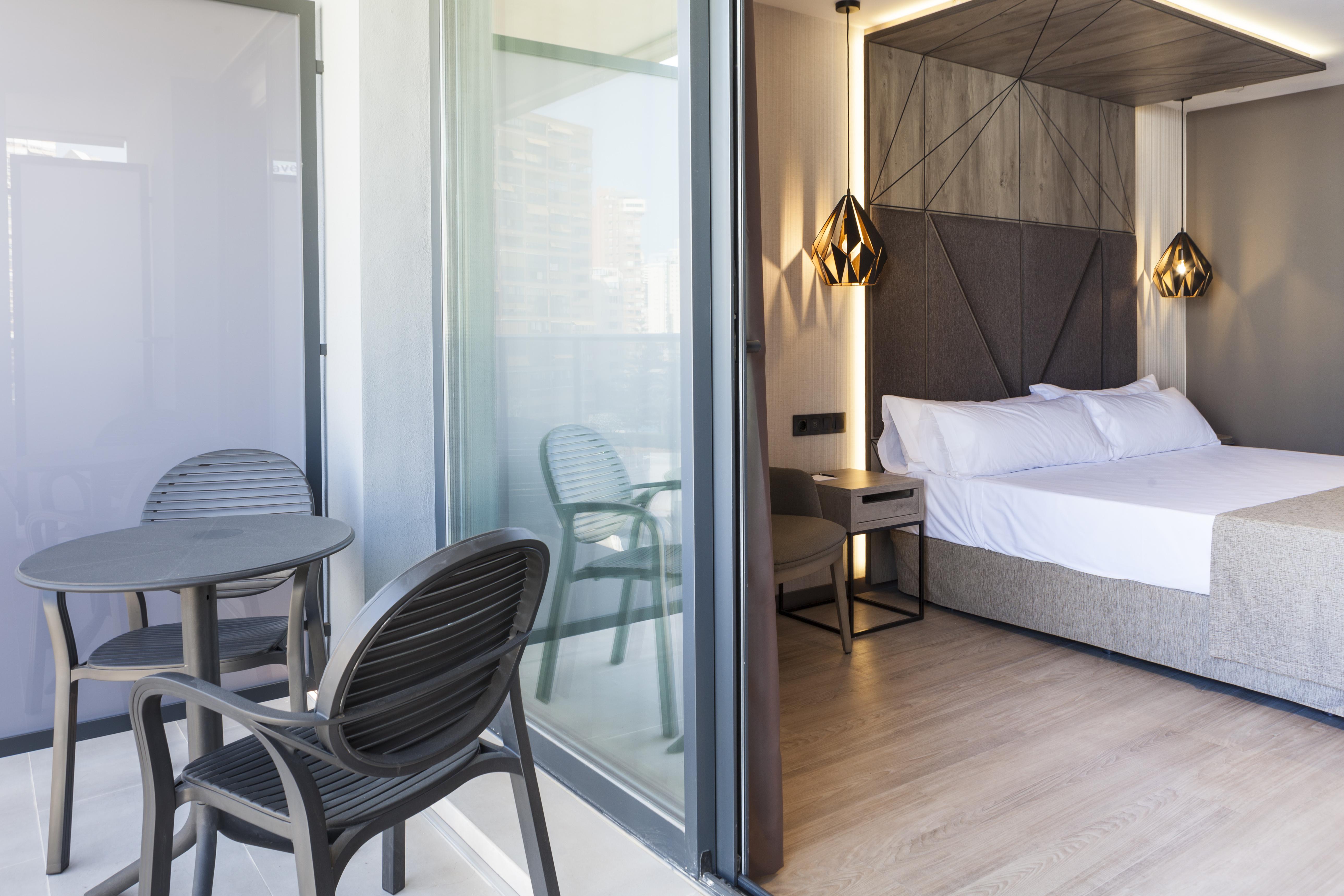 Hotel Bristol 4 Sup เบนิดอร์ม ภายนอก รูปภาพ