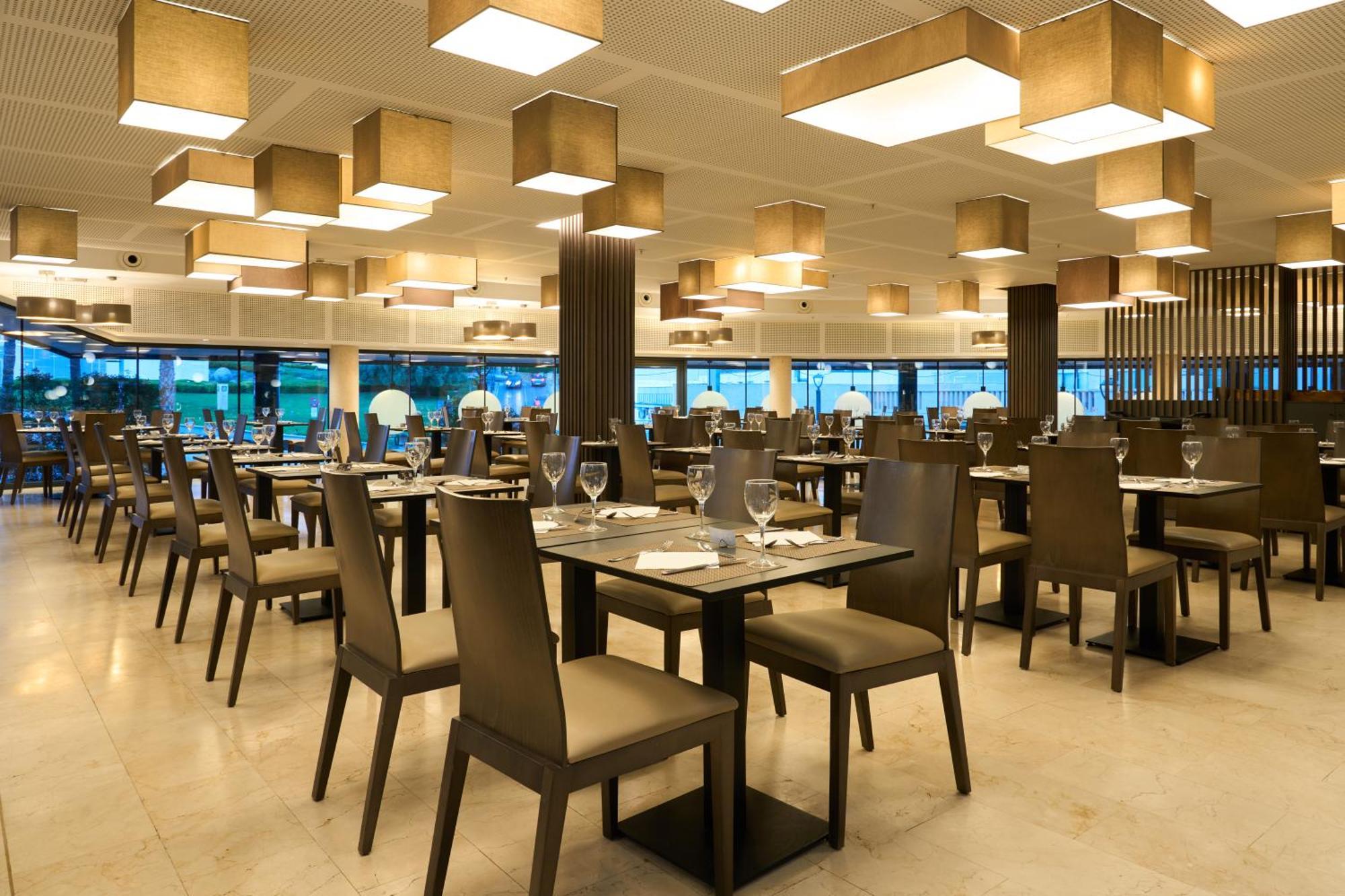 Hotel Bristol 4 Sup เบนิดอร์ม ภายนอก รูปภาพ